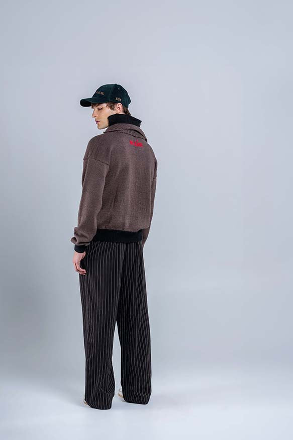 Double collar sweater